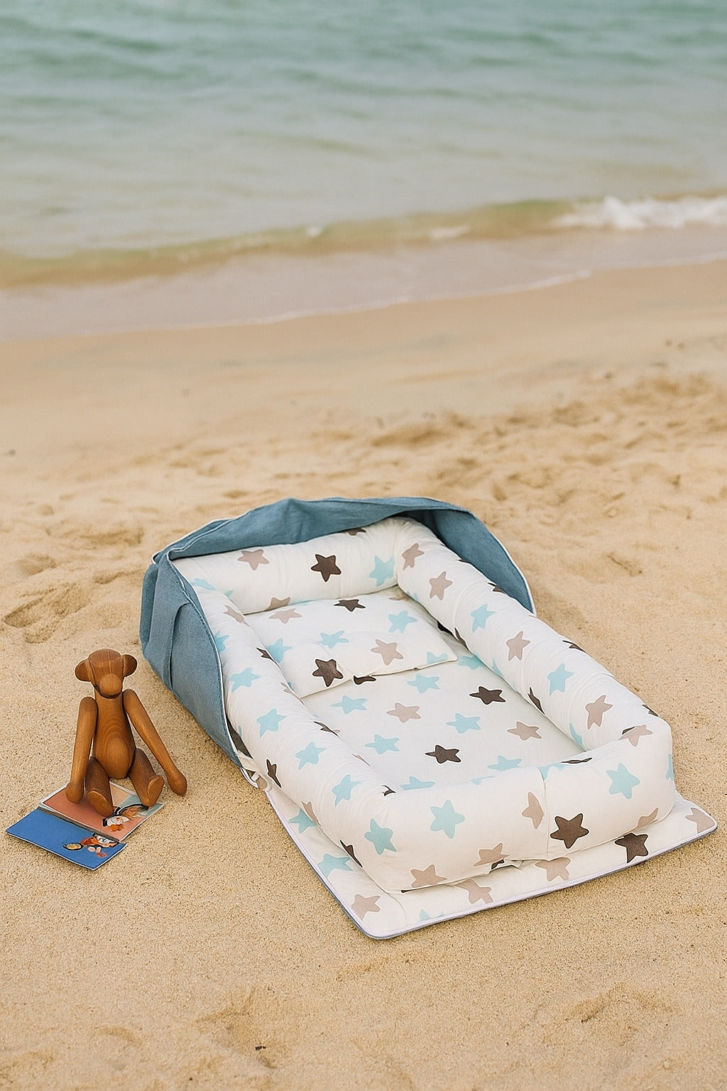 سرير أطفال قابل للطي مثالي للنوم والسفر  مريح وآمن للأطفال